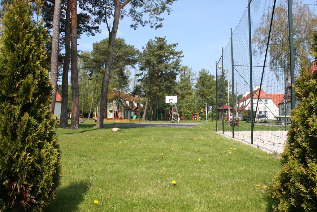 Osrodek Wypoczynkowy Merkury Mrzeżyno Exterior foto